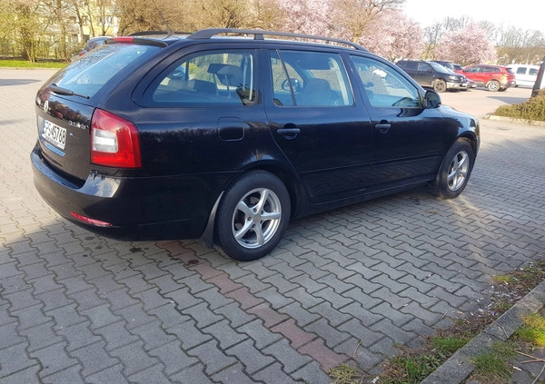 Skoda Octavia cena 18500 przebieg: 165000, rok produkcji 2009 z Wrocław małe 172